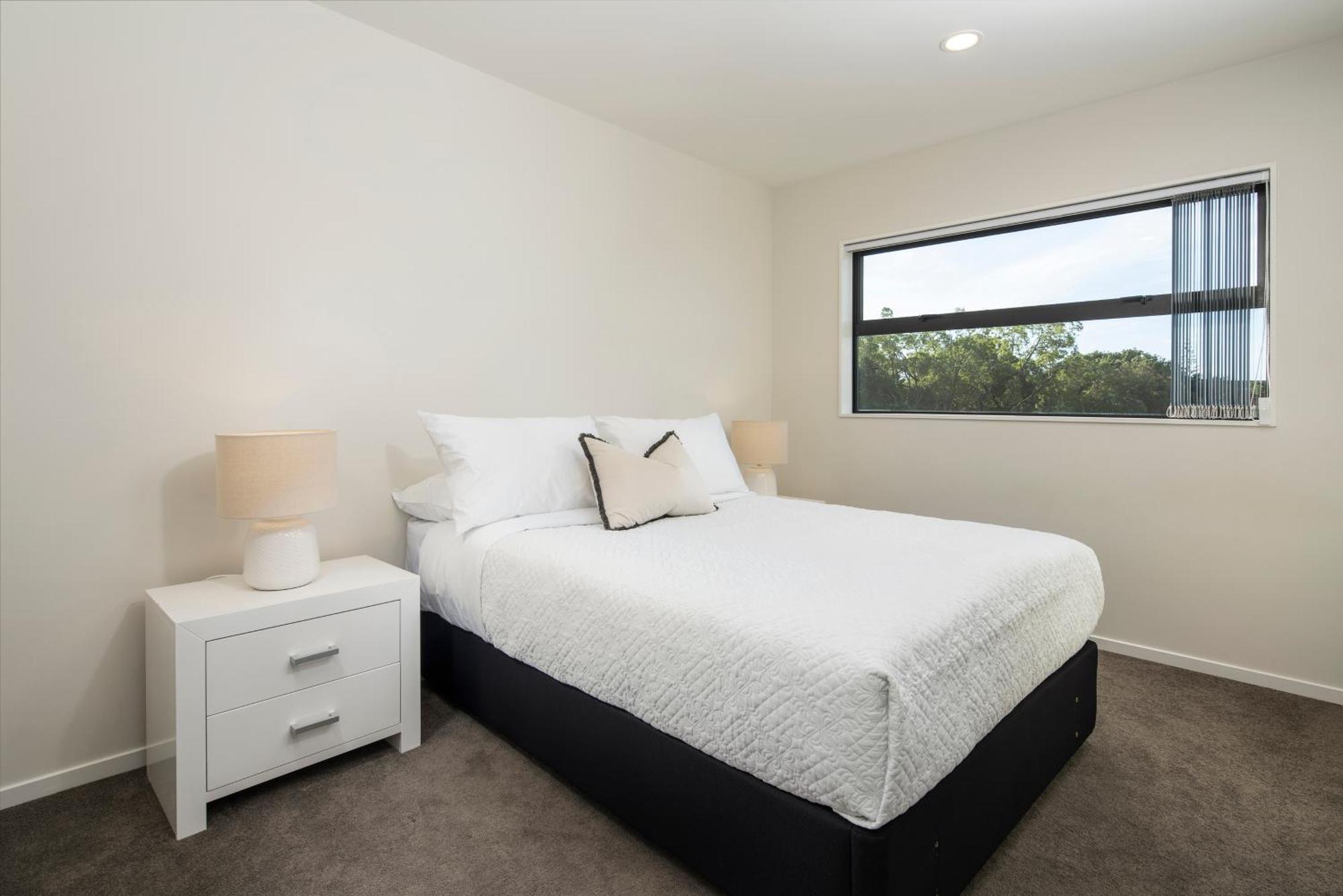Modern Immaculate Residence In Mount Wellington Окленд Екстер'єр фото
